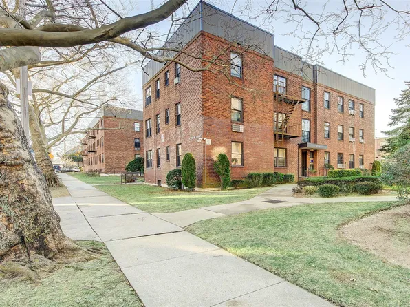 47-28 215 Place #2D, Bayside, NY 11361