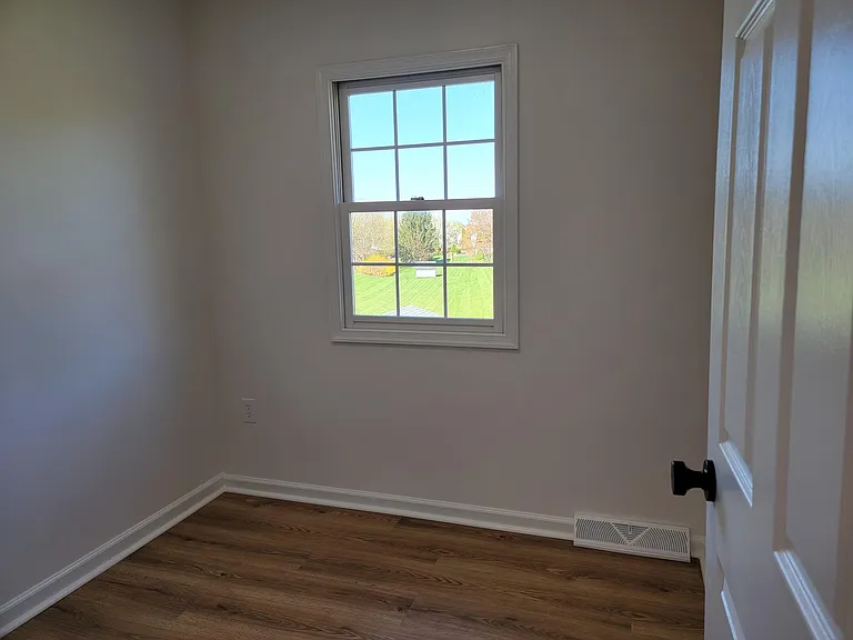 77 Brookfield Rd — Photo 24