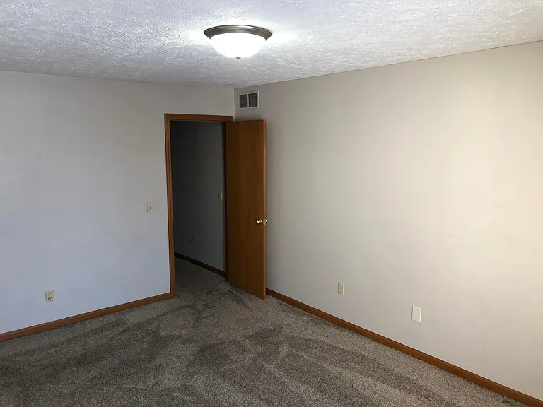 2329 Coyote Creek Dr — Photo 31