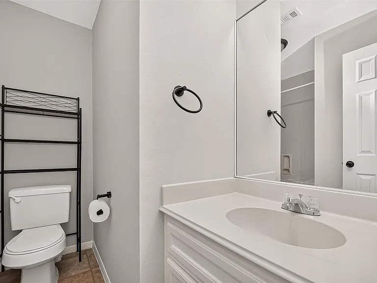9710 Berkshire Trce — Photo 27