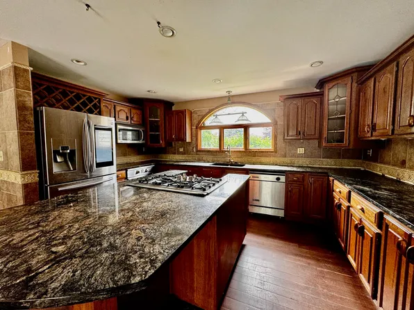 13736 Stone Jug Rd, Battle Creek, MI 49015