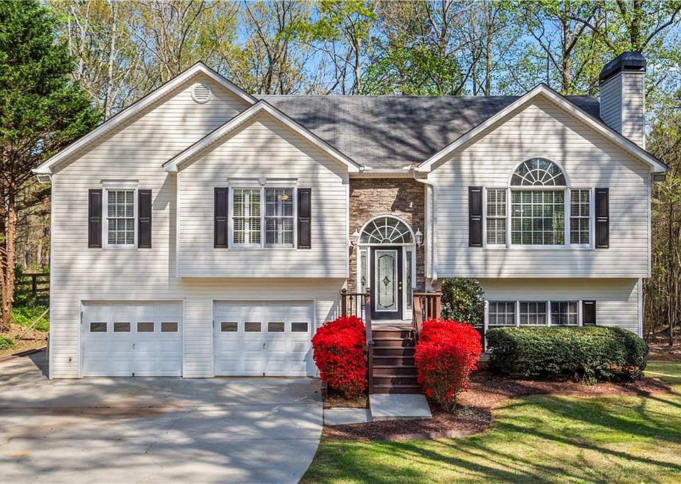 1st image of 395 Mountain Crest Dr