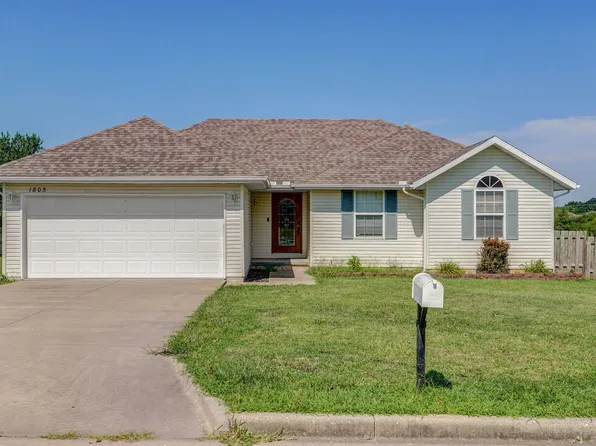 1805 S Tyler Avenue, Aurora, MO 65605