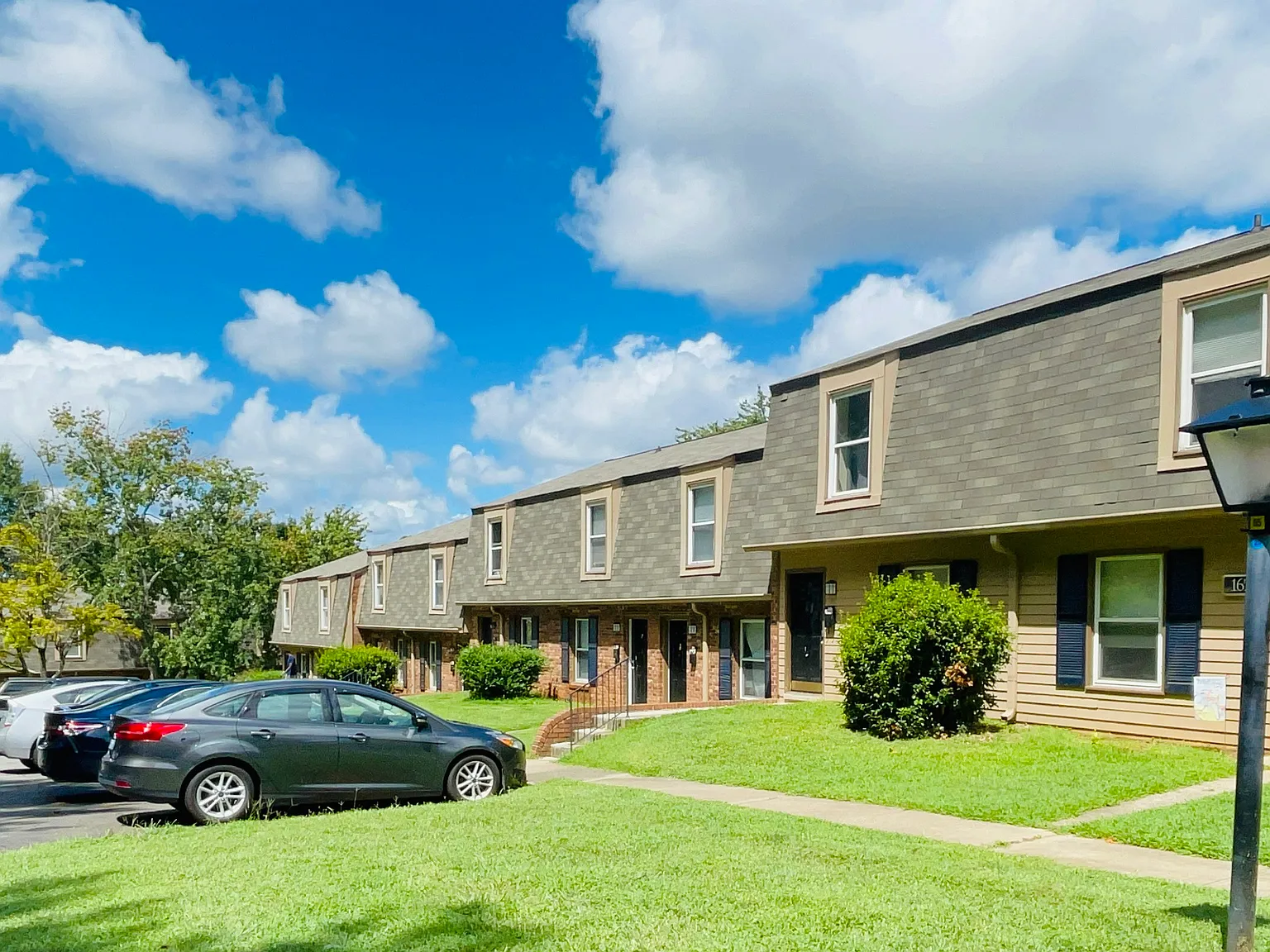 Twincity Townhomes — Photo 4
