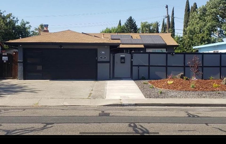 1st image of 224 E Pacific Ave