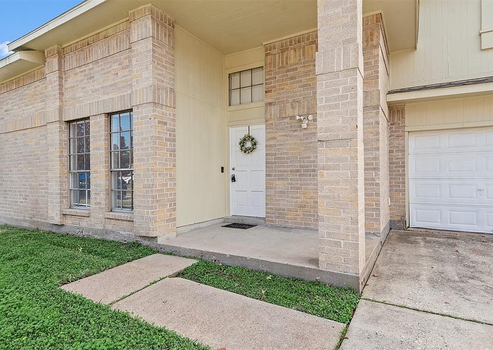 1st image of 5719 Fair Forest Dr