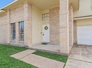 5719 Fair Forest Dr, Houston, TX 77088