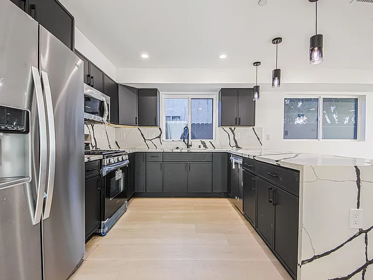 5709 Auckland Ave — Photo 15