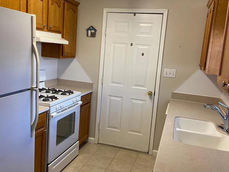 40 Grand Maple Dr — Photo 3
