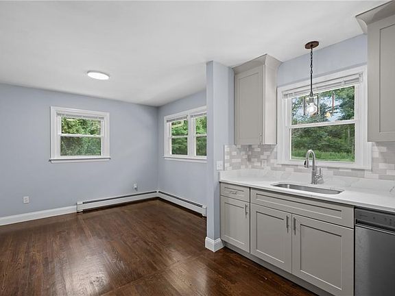 5th image of 126 Alton Bradford Rd