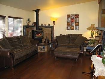 4th image of 1710 Vine Maple Ln