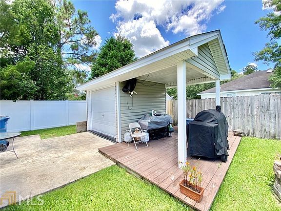 2nd image of 124 Sandalwood Dr