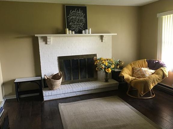 4th image of 115 Balsam Dr