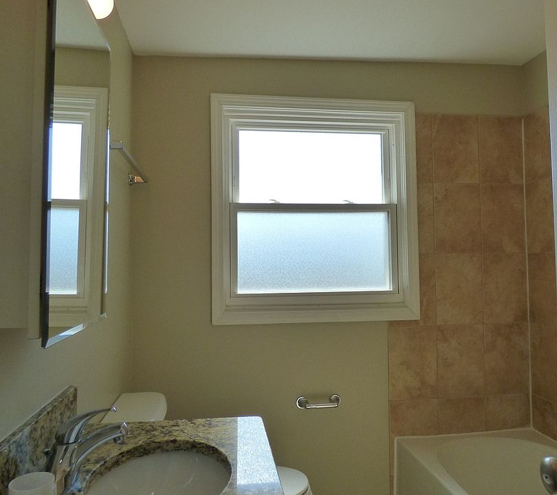 2nd image of 4555 N Sayre Ave