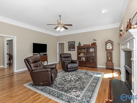 2nd image of 308 Bay Hill Way SW