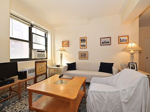 2nd image of 84-01 Main St APT 119