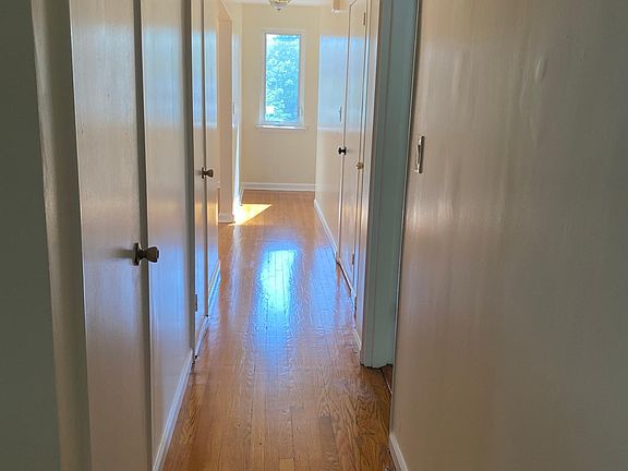 5th image of 146 Belknap Ave Floor 2