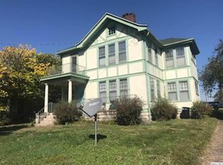 1465 Hampshire St, Quincy, IL 62301