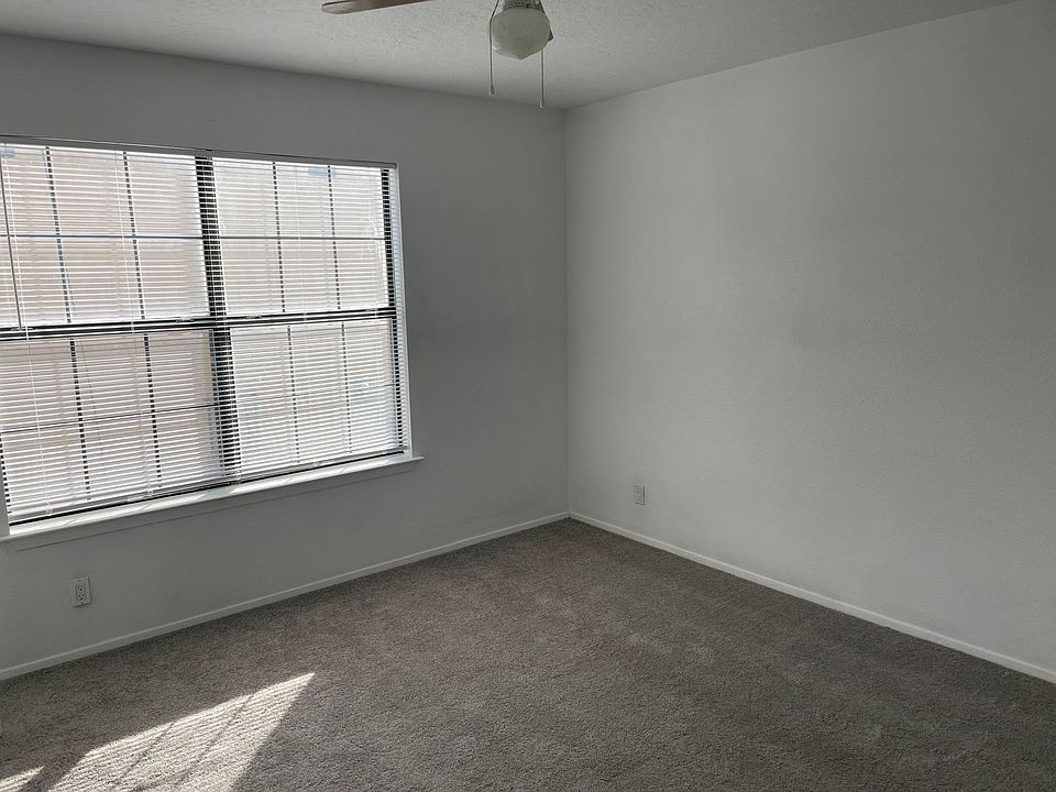 1st image of 12817 Dorado Dr SE APT C