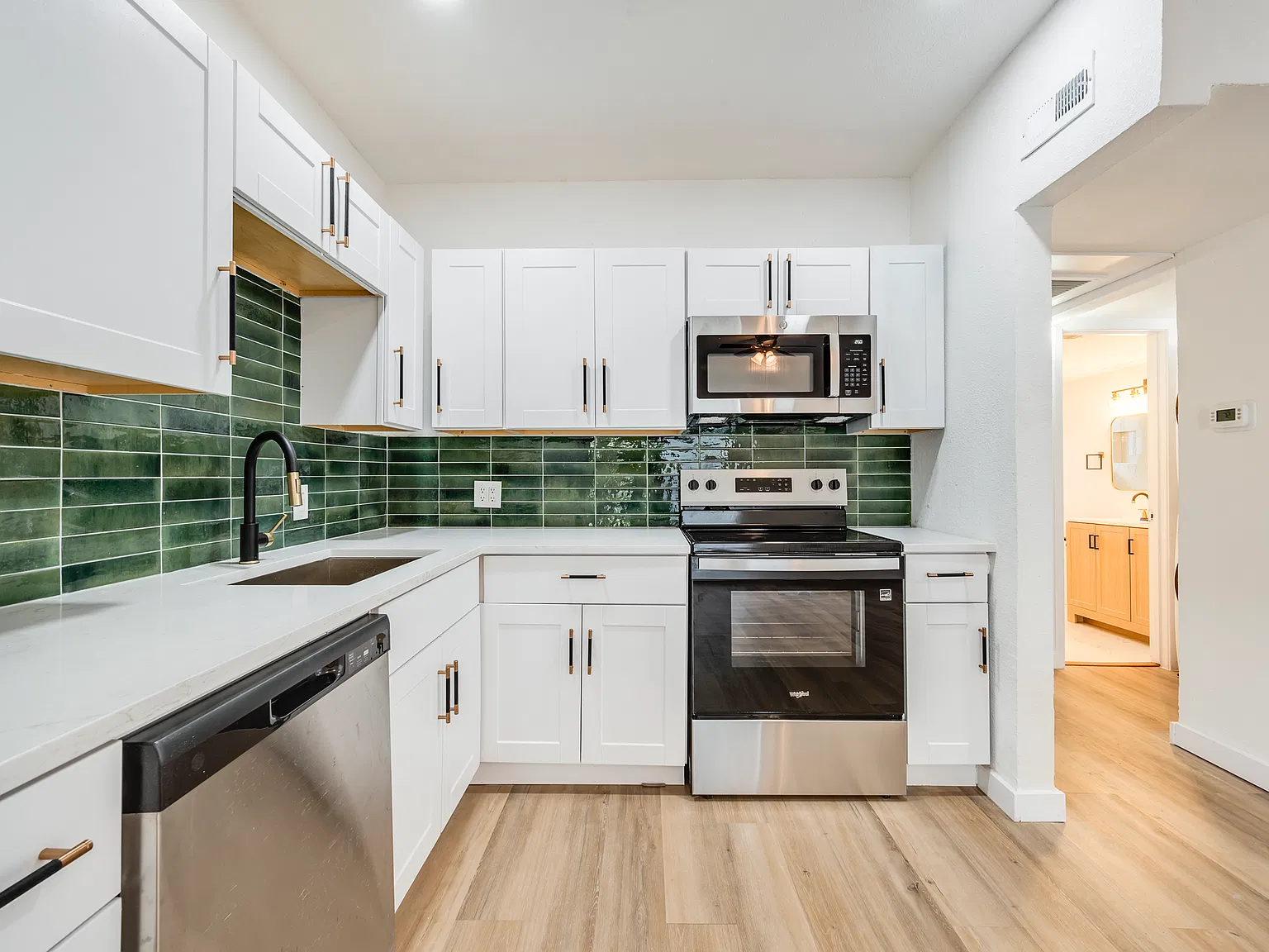 1 bed, 680 sqft, $1,299 — Photo 3