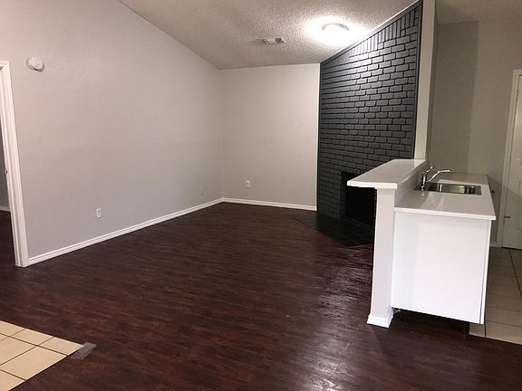 5th image of 6711 Crestmont Ct