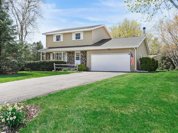 6055 Rattman Rd, Deforest, WI 53532