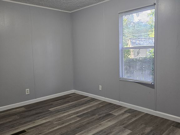 3rd image of 6121 Lucy St #3