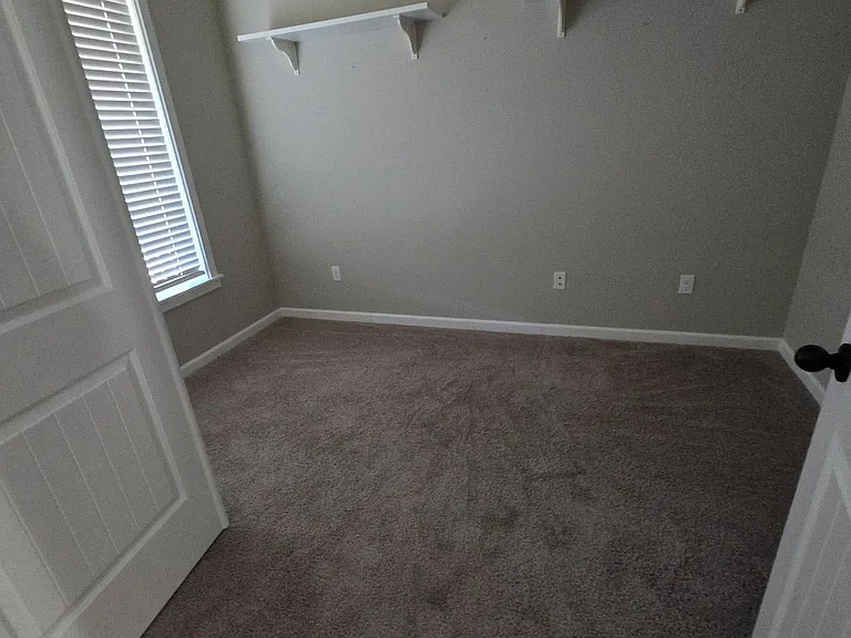 1013 Robbins Ct — Photo 14