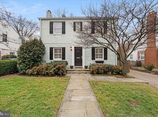 2700 Cameron Mills Rd, Alexandria, VA 22302