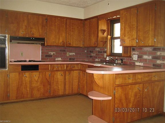 5th image of 583 Maringo Ave