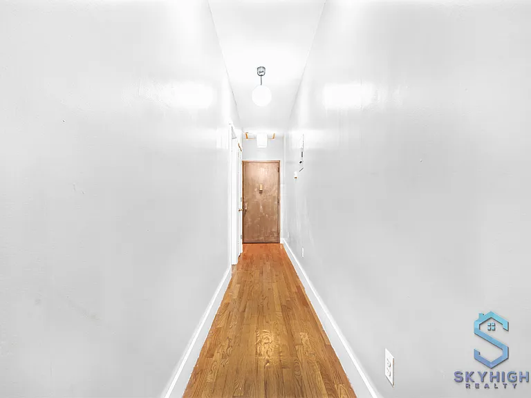 124 Manhattan Ave #1R — Photo 13