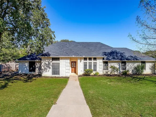 1905 Country Brook Dr, Weatherford, TX 76087