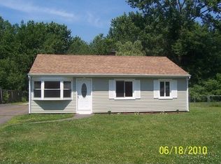 72 Willow Rd, East Haven, CT 06512