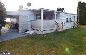 3rd image of 1021 School Rd