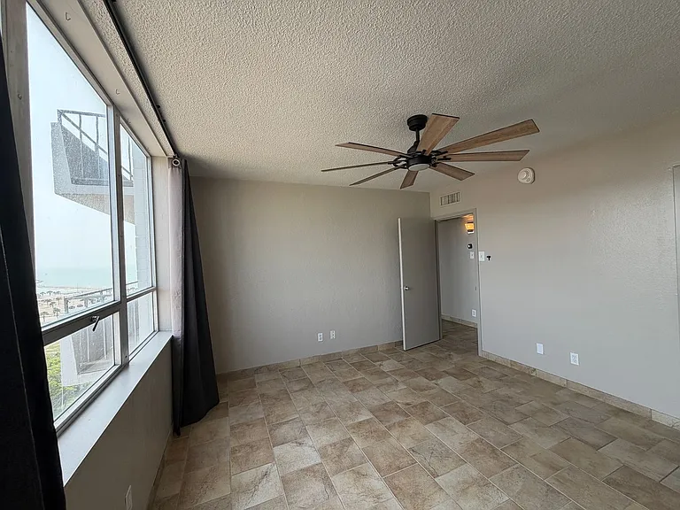 715 S Upper Broadway St #905 — Photo 15
