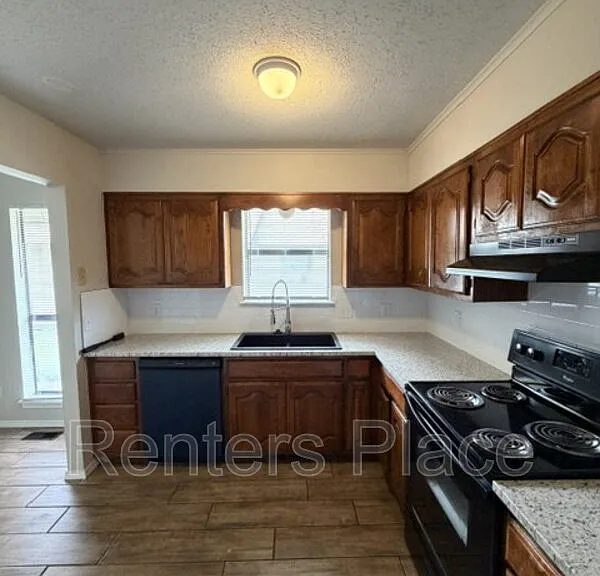 1548 E 74th St — Photo 3