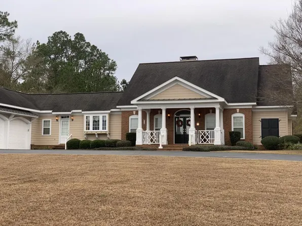 1373 Fleetwood Cir, Douglas, GA 31533