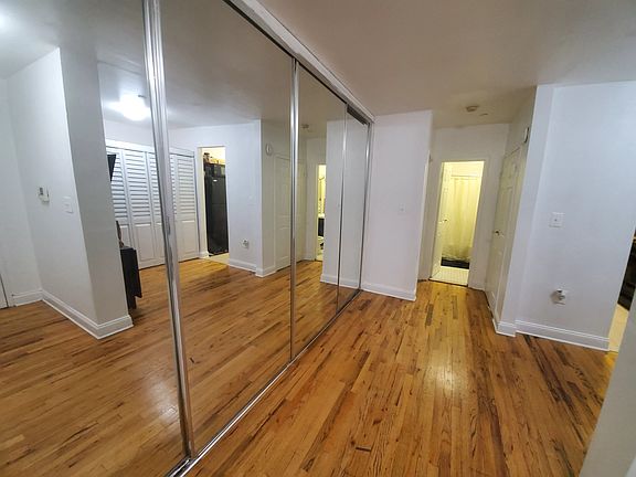 4th image of 278 Nagle Ave #2K