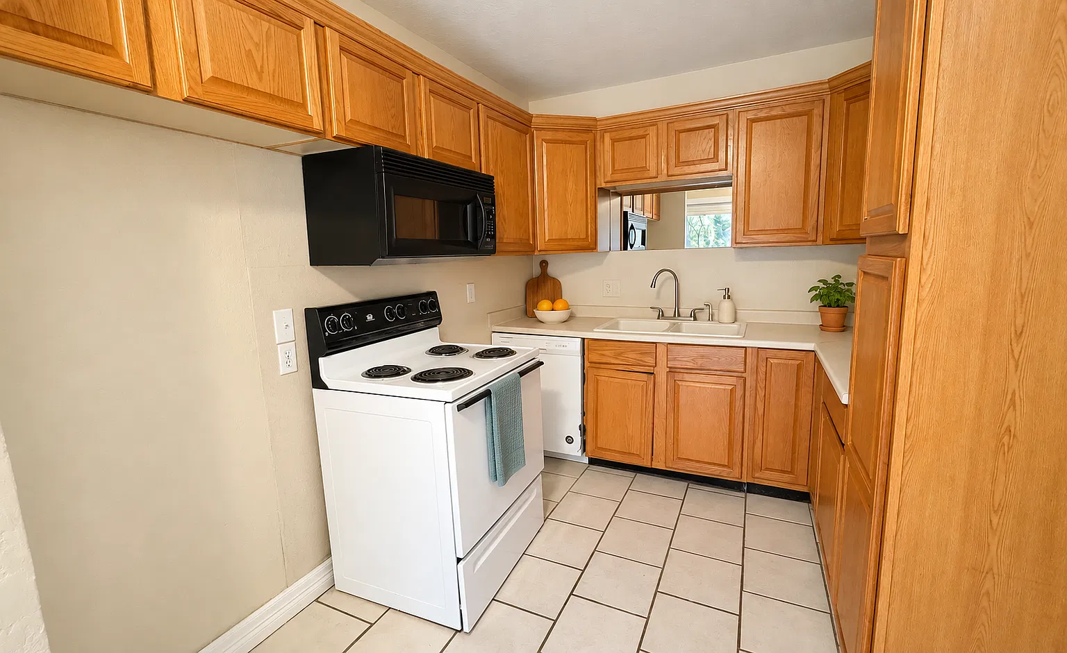 2441 SW 54th St - 1 — Photo 4