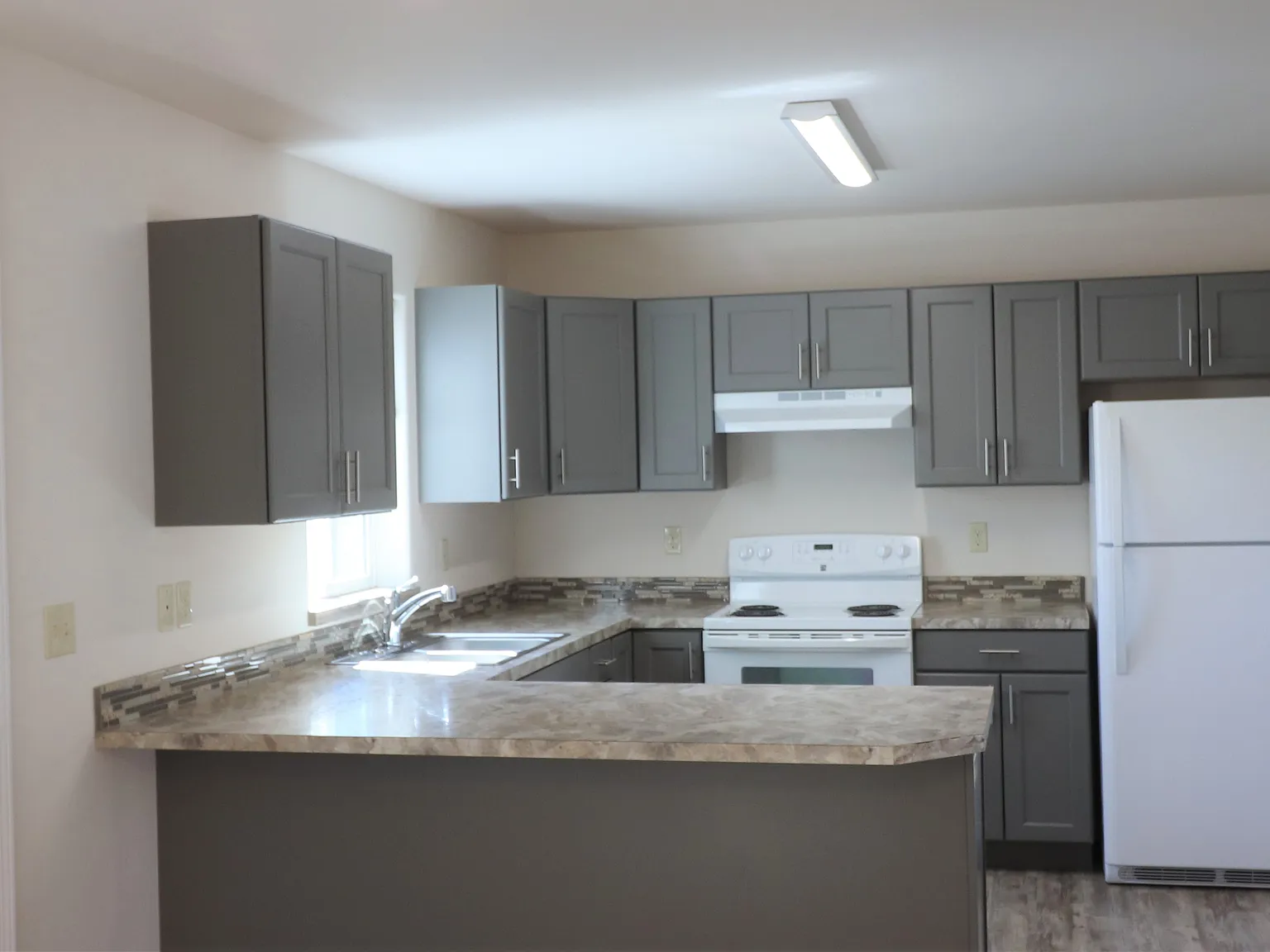 2 bed, 1450 sqft, $1,500 — Photo 1