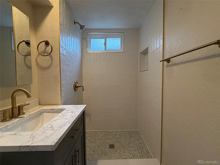4105 S Inca St — Photo 8