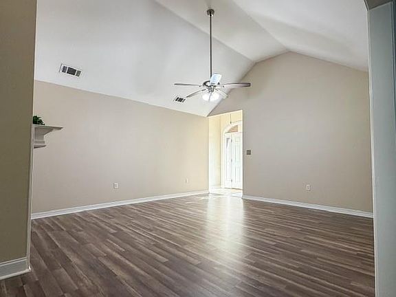 4th image of 5181 Southern Oaks Trl