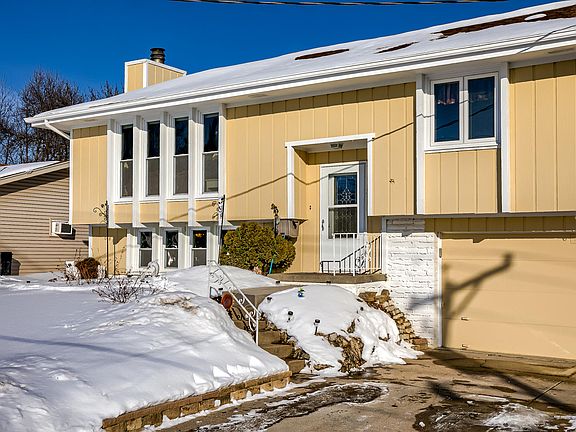 2nd image of 57257 225th St