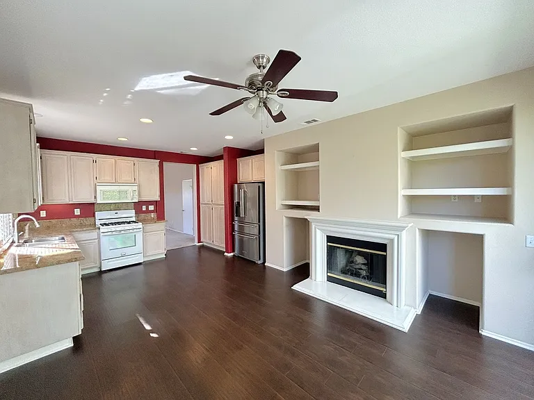 11811 Fairway Dr — Photo 5