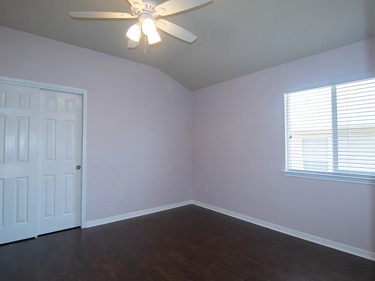 504 Comal Run — Photo 16