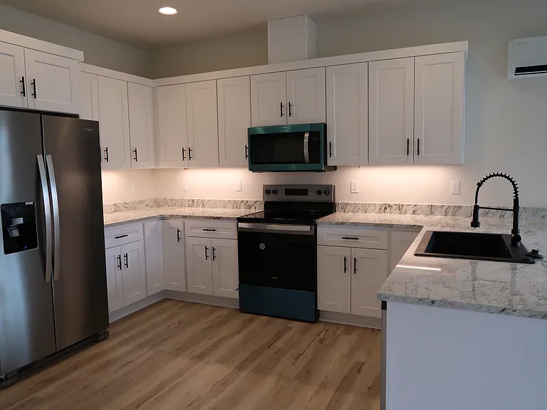 Seven Oaks Luxury Duplexes — Photo 108