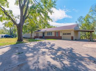 5820 N Lenox Ave, Kansas City, MO 64151