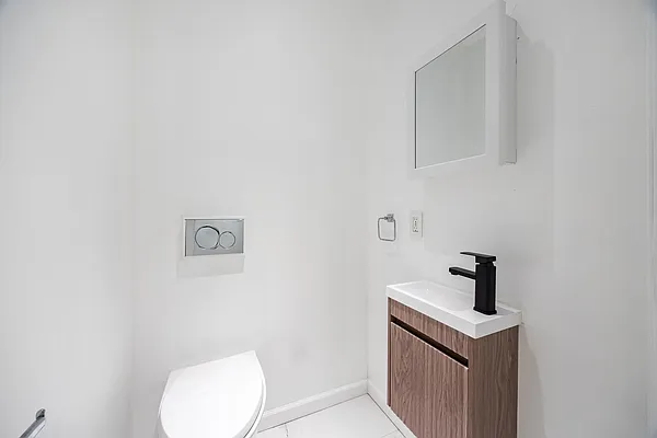 Rented by John W. Chang, LREB | media 5