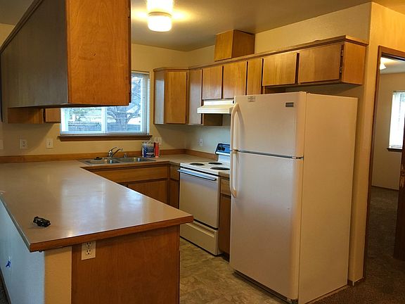4th image of 3648 E 2nd Ave APT B