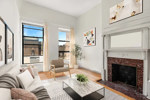 Rented by The Agency | media 8